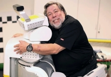 Woz invests big in automated paper-digitisation