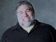 Woz quits Facebook over privacy concerns