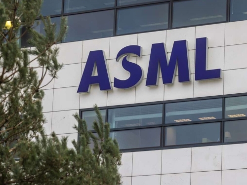 Intel splashes more cash on ASML’s magic machines