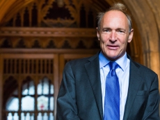 Tim Berners-Lee sells the web source code