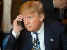 Apple fanboy Trump refuses to part with his two iPhones